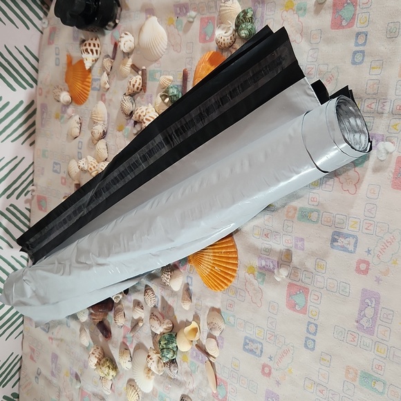 30 POLY MAILERS Large Gray 24x20 - Picture 3 of 3